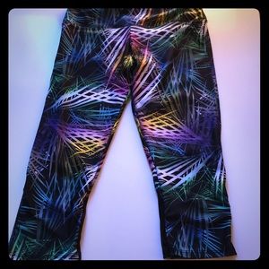 Onzie capri performance leggings